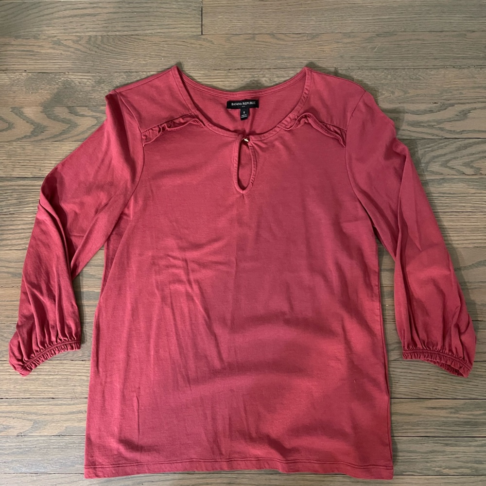NWOT Banana Republic 3/4 sleeve top. Dusty rose color. Size Small.